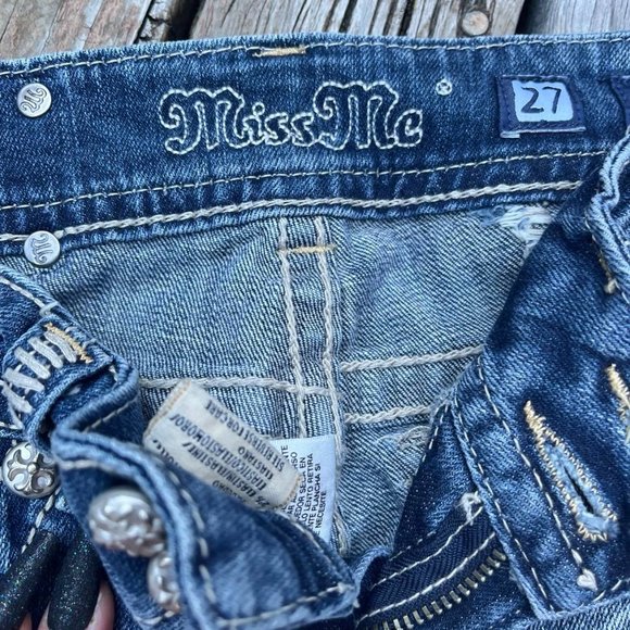 Miss Me Capris - Picture 3 of 3